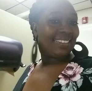 Meet your Posher, Priscilla